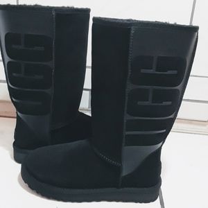 AUTHENTIC Ugg Classic Tall Suede Graphic Rubber Lo